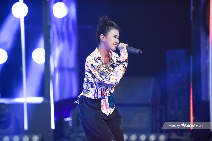 Pháo - Nguyễn Diệu Huyền.