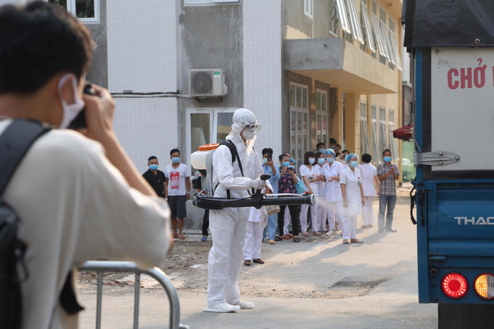 Chính thức dỡ bỏ phong tỏa Bệnh viện E sau ca bệnh 994 âm tính, được Bộ Y tế rút khỏi danh sách người nhiễm COVID-19 Ảnh 5