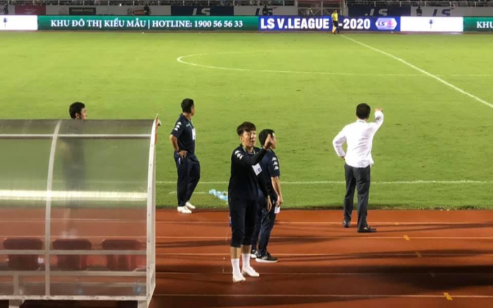 Xúc phạm Trưởng ban trọng tài Dương Văn Hiền, trợ lý của HLV Chung Hae-seong bị phạt nặng Ảnh 2