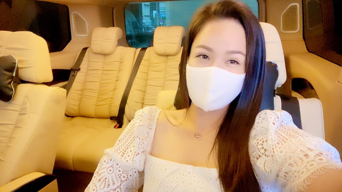 Việc mạnh tay chi hàng tỷ đồng tậu thêm xế hộp mới vào bộ sưu tập xe khủng của Nhật Kim Anh đã khiến nhiều người không khỏi trầm trồ trước độ giàu có của nữ ca sĩ