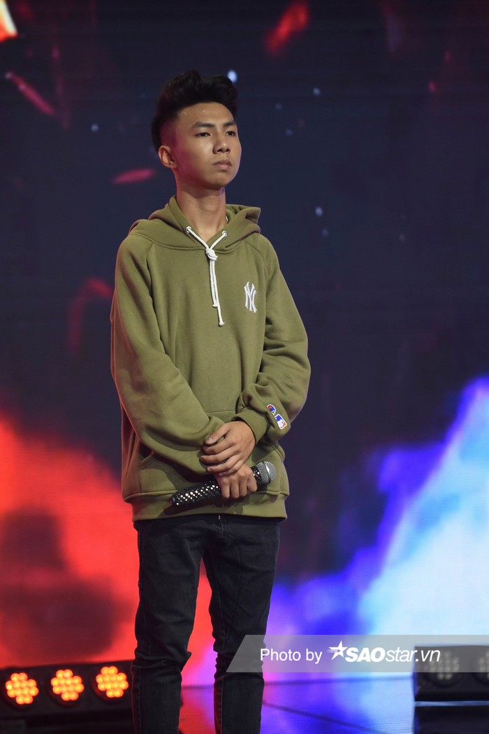 Maxwell - Nguyễn Tiến Phong.