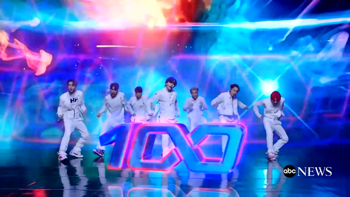 Clip hot: Sân khấu live single mới 100 của SuperM tại Good Morning America Ảnh 10