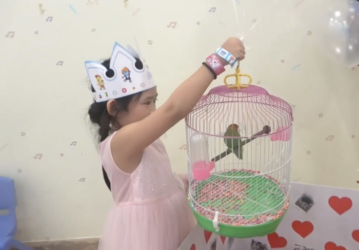 Lavie sinh nhật 7 tuổi, bảo mẫu thay Mai Phương thực hiện lời hứa đang dang dở với con gái Ảnh 5