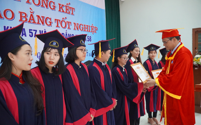 Sinh viên lo lắng dịch COVID- 19 ảnh hưởng đến thời gian ra trường Ảnh 2