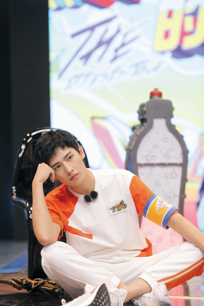 Đây mới thực sự là diện mạo của anh chàng khi tham gia chương trình