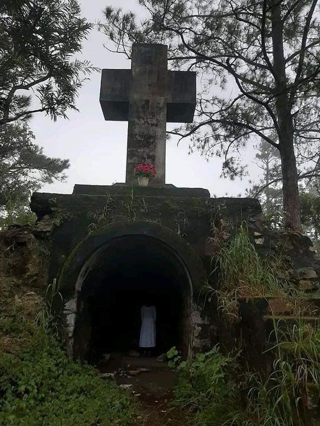 Nhìn ảnh này, người xem dễ liên tưởng đến những hình ảnh trong phim kinh dị.