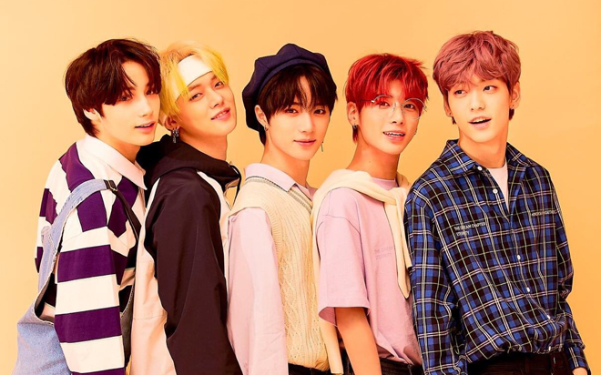 TXT chính thức gia nhập đại gia đình 'triệu bản Kpop' chỉ sau hơn 1 năm debut Ảnh 2