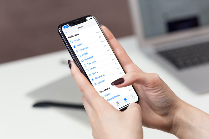 Kể từ iOS 10, người dùng iPhone/iPad đã có thể giấu ảnh khỏi những người tò mò, tuy nhiên đa số người dùng vẫn cảm thấy tính năng này chưa đủ tốt. (Ảnh: iDownloadBlog)