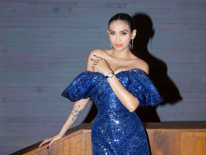 Tuy vậy, không phải thay đổi xoành xoạch, liên tục là tốt, mà trong đó vẫn cần bản sắc riêng, cái tôi cá nhân, làm sao để dung hòa tốt mọi thứ mới là điều đáng nói. 