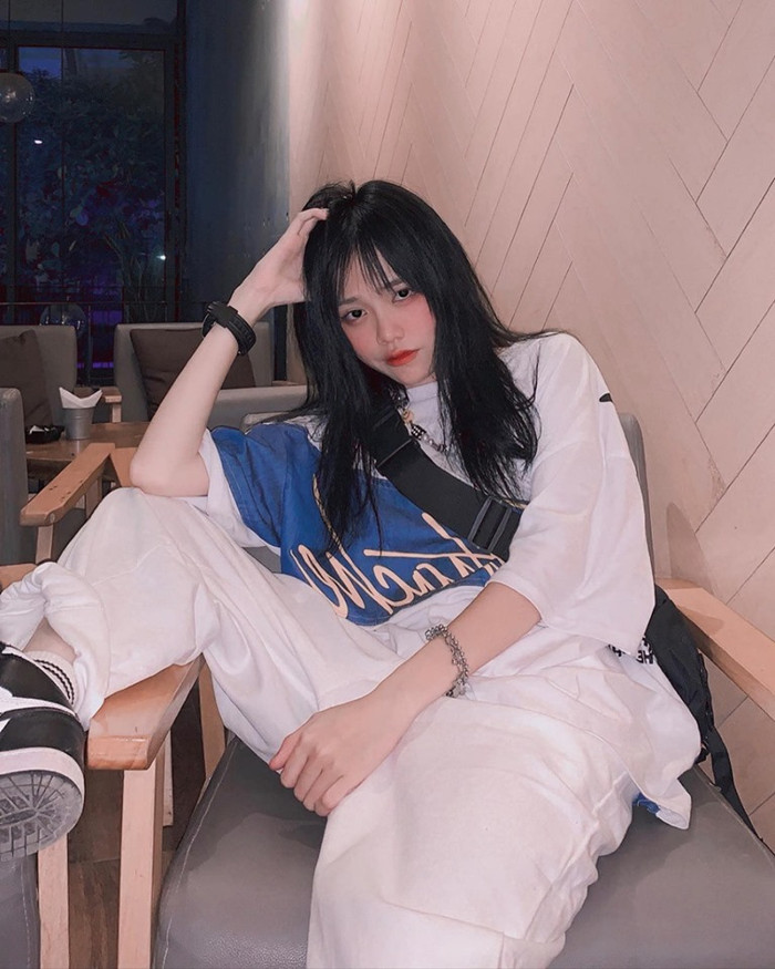 Hiện tại, 10X đang là giám đốc sáng tạo cho một công ty truyền thông.