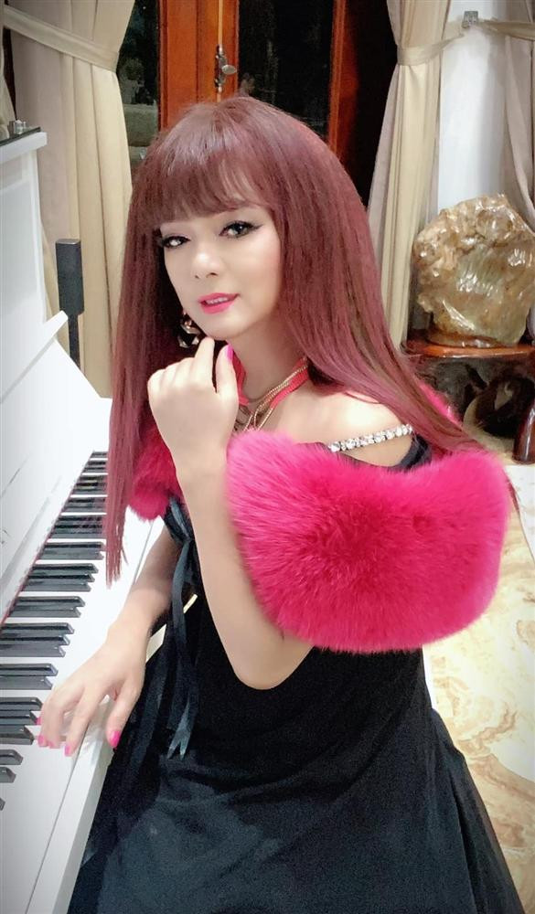 Trai Tây nhắn tin làm quen, Vũ Hà đòi 100.000 USD khiến đối phương câm nín Ảnh 5