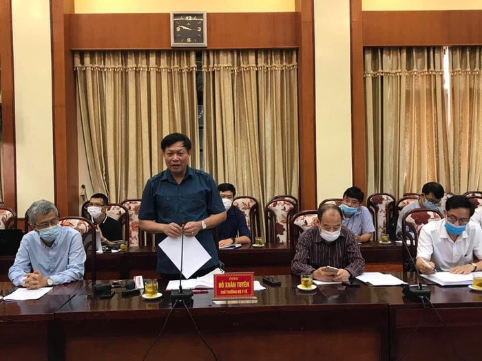 Thứ trưởng Bộ Y tế Đỗ Xuân Tuyên