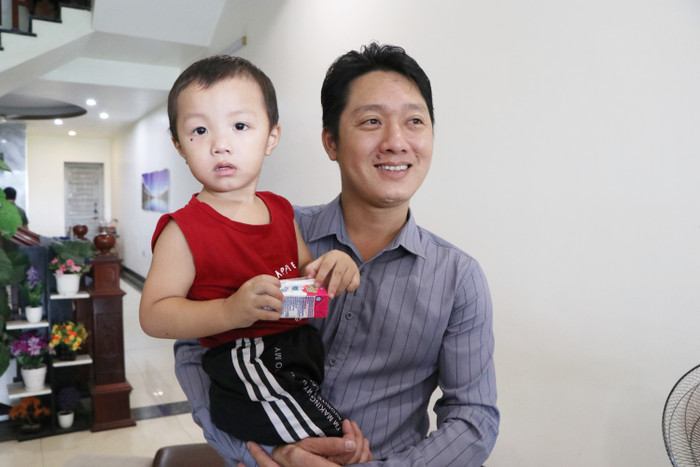 Cha bé trai 2,5 tuổi bị bắt cóc ở Bắc Ninh: 'Hôm qua gia đình tôi có một giấc ngủ ngon sau hơn 1 đêm thức trắng tìm con' Ảnh 6