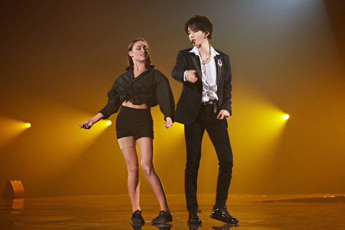 Fan khen nức nở khi Vương Tuấn Khải hóa thân thành Badboy trong phần diễn solo 'Beautiful' Ảnh 11