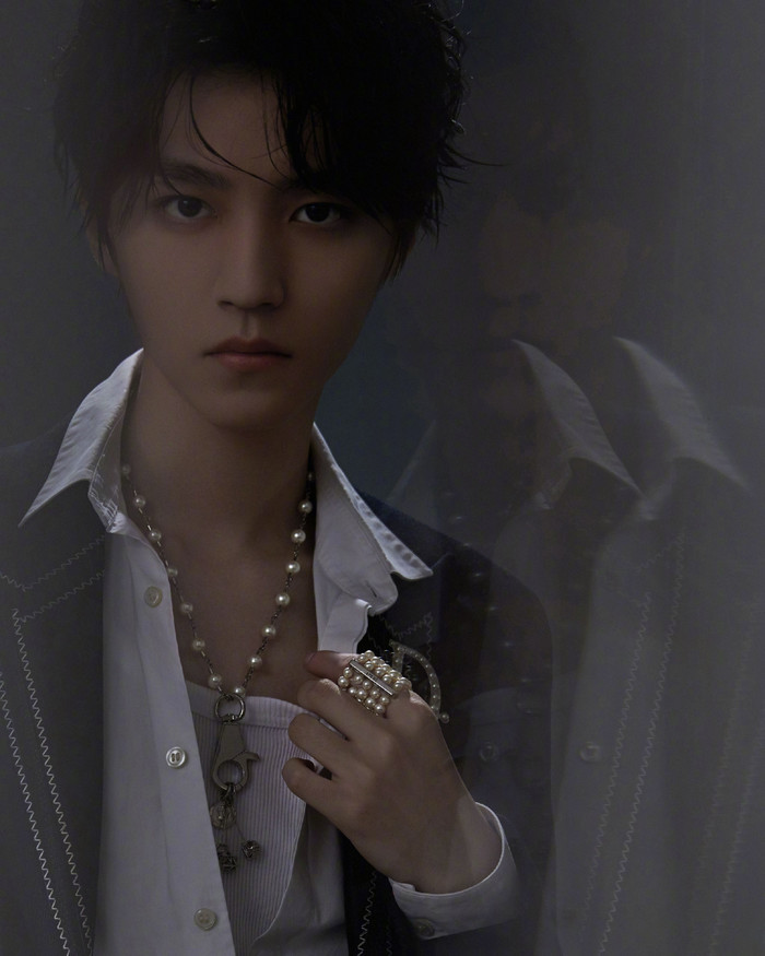 Vương Tuấn Khải lần này thể hiện hình tượng mới