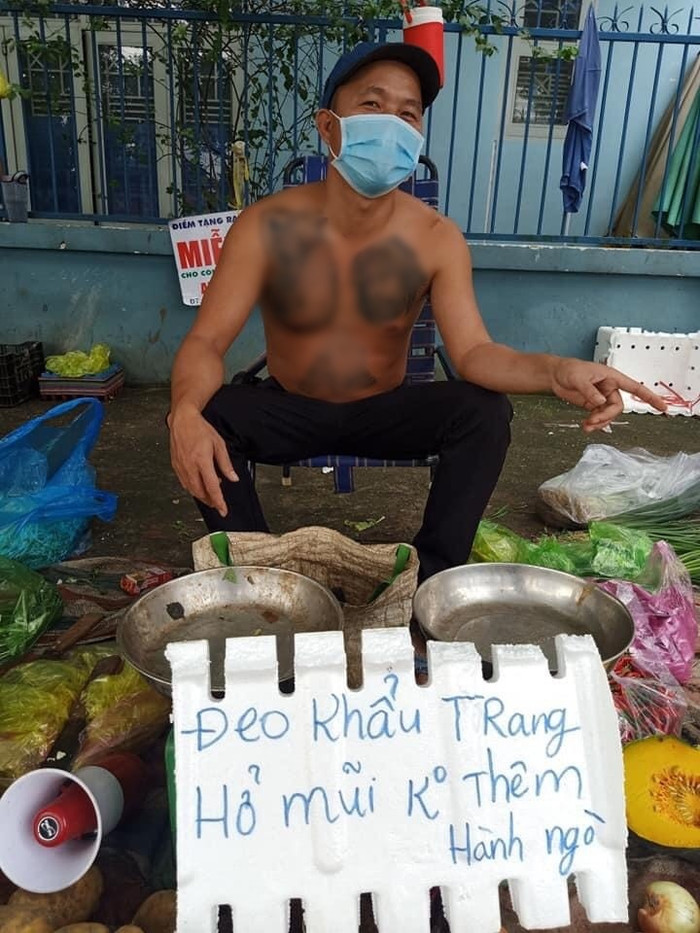 'Anh xăm trổ bán rau' tiếp tục gây 'sốc' với bảng bán bó rau giá 5 tỷ nhưng lại khiến dân tình thả tim vì điều này Ảnh 6