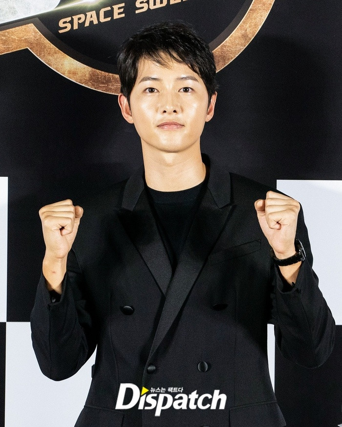 Song Joong Ki trở nên thảm hại sau ly hôn: Không đủ đẳng cấp so với Song Hye Kyo? Ảnh 1