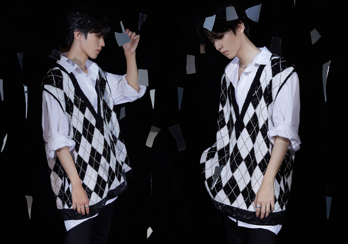 Giáo viên vũ đạo hết lời khen Vương Tuấn Khải dù tuột đường huyết vẫn tiếp tục làm việc Ảnh 14