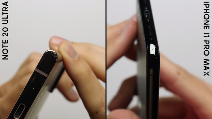 Kết quả cho thấy, cạnh dưới của Galaxy Note20 Ultra xuất hiện nhiều vết trầy hơn trong khi góc máy của iPhone 11 Pro Max lại gần như không bị ảnh hưởng.  (Ảnh: PhoneBuff)