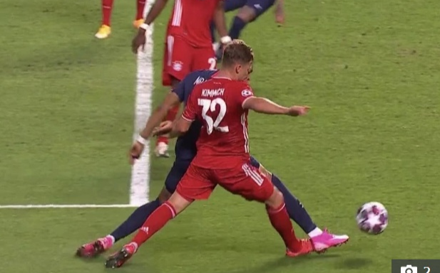 Fan PSG phẫn nộ, chỉ trích VAR bỏ lỡ penalty cho Mbappe Ảnh 2