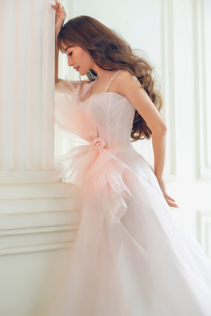 Khánh Thi khoe vẻ trẻ đẹp bất ngờ sau khi còn 45,5 kg và vòng eo 60 Ảnh 6