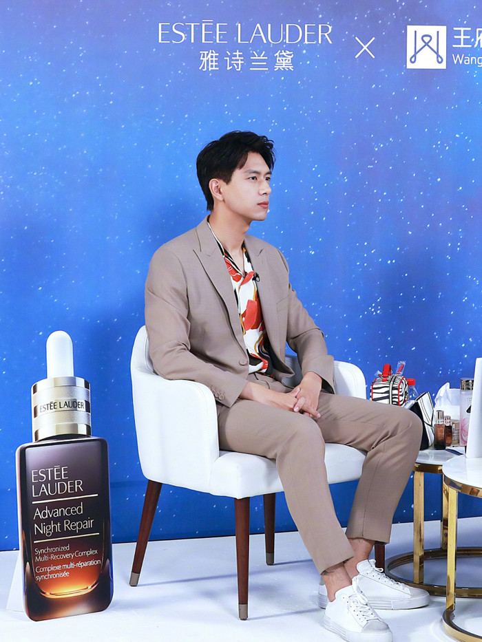 Lý Hiện trêu fan vì tự lực gánh sinh trong thời gian mình 'vắng nhà' trước thềm Thất Tịch Ảnh 9