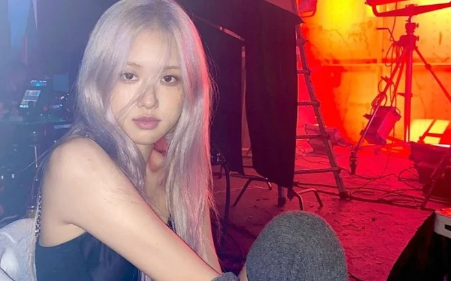 Đào mộ loạt ảnh hậu trường gây thương nhớ của Rosé (BLACKPINK) trong 'How You Like That' Ảnh 2