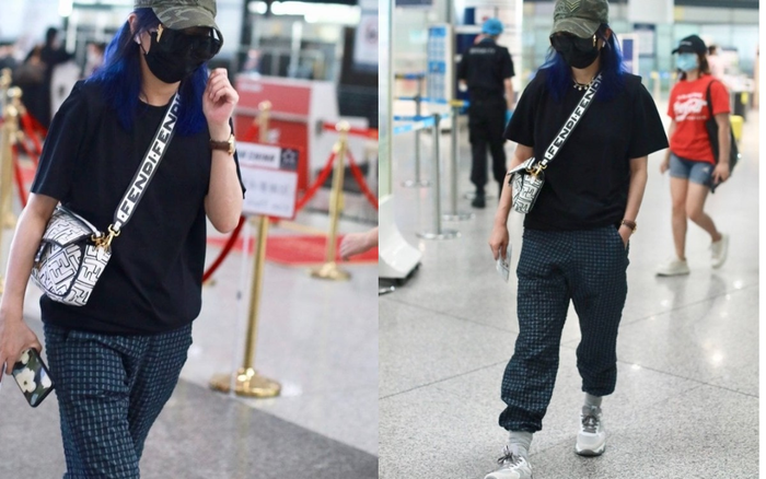 Triệu Vy khiến fan hết hồn với mái tóc xanh dương và set đồ thùng thình Ảnh 2