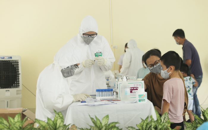 Thêm 4 ca nhiễmCOVID-19 ở Đà Nẵng, 2 ca nhiễm tại Hải Dương là mẹ và con trai bệnh nhân 1016 Ảnh 2