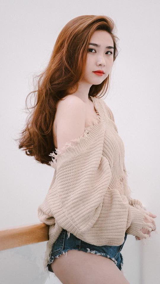 'Đọ' nhan sắc các 'bóng hồng' của thủ môn Bùi Tiến Dũng Ảnh 4