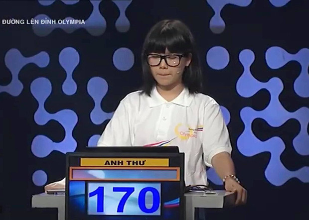 Hình ảnh của Anh Thư từng tham gia Đường Lên Đỉnh Olympia năm 2015.