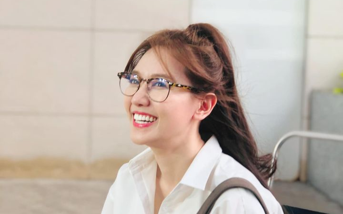 Đeo túi hiệu nhưng lại mang dép ở nhà để đi ăn tối, Hari Won bị cả mẹ lẫn đàn em 'hắt hủi' Ảnh 2