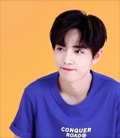 Studio Tiêu Chiến đăng ảnh cực đẹp ngày Thất tịch, xóa tin tin đồn kém sắc gần đây Ảnh 8