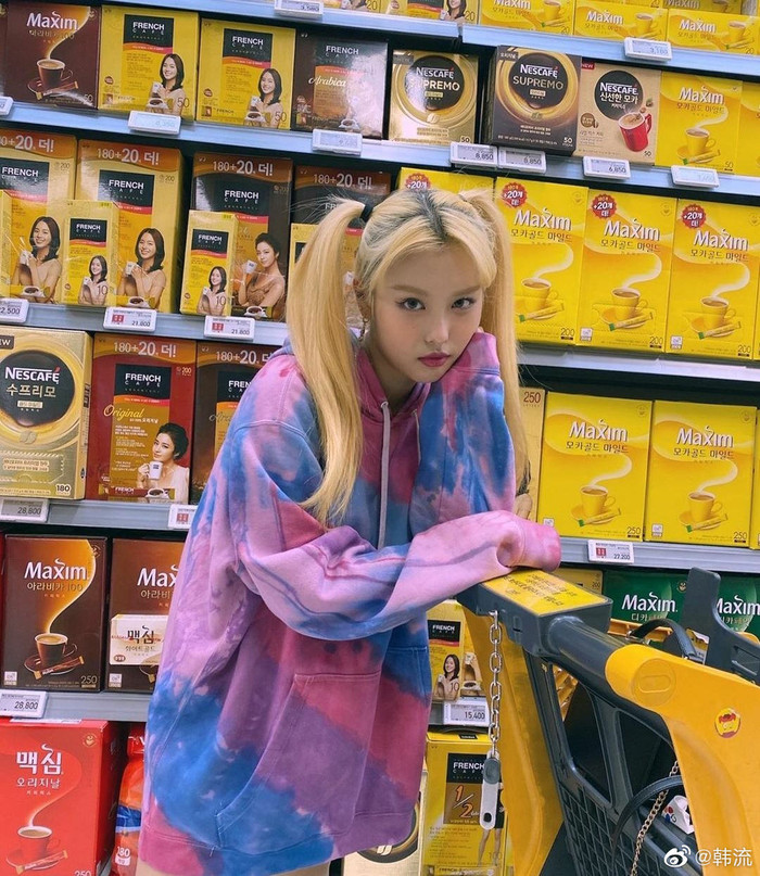 Không ngoa khi nói rằng, Ahin chính là minh chứng cho việc không cần đụng 'dao kéo' chỉ cần giảm cân và đổi style thời trang là đã có thể thay đổi ngoại hình một cách ngoạn mục nhất.