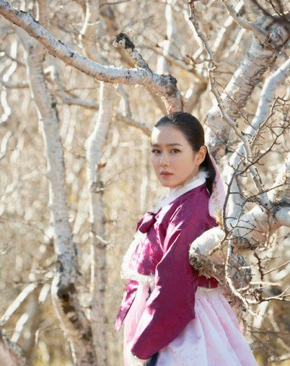 Son Ye Jin nhận được lời mời vào vai nữ chính trong phim cổ trang mới của đạo diễn 'Saimdang, Light's Diary' Ảnh 1