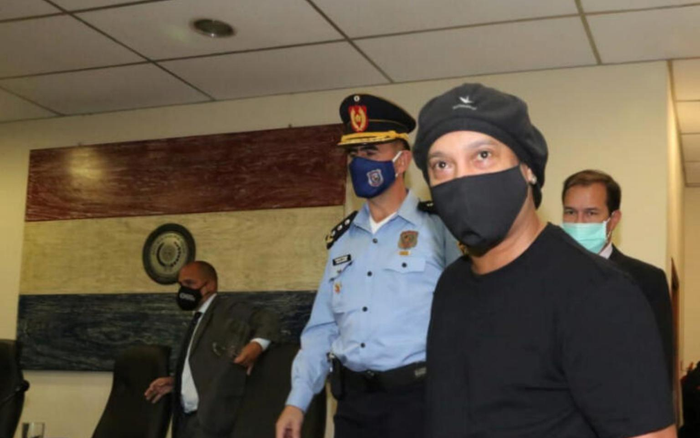 Ronaldinho được thả tự do sau gần nửa năm ngồi tù và quản thúc tại Paraguay Ảnh 2