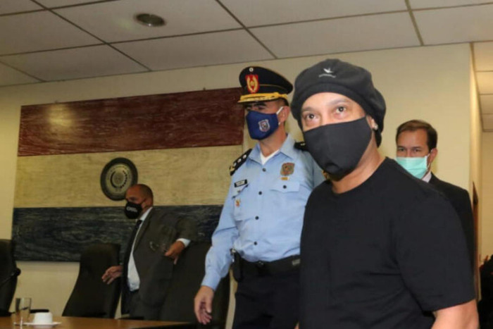 Ronaldo đã được thả tự do sau 5 tháng bị kìm kẹp tại Paraguay.