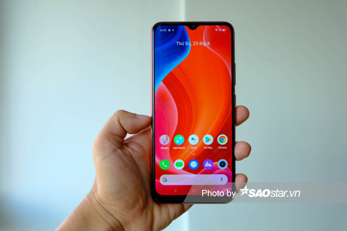 Realme C12 được trang bị màn hình giọt nước với kích thước 6.52 inch, độ phân giải HD+ trên tấm nền IPS LCD. 