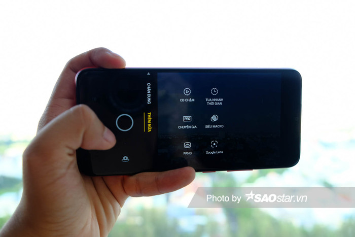 Về quay video,  Realme C12 hỗ trợ quay video Full HD 1080P/30fps và quay video siêu chậm Slow motion 720p/30fps.