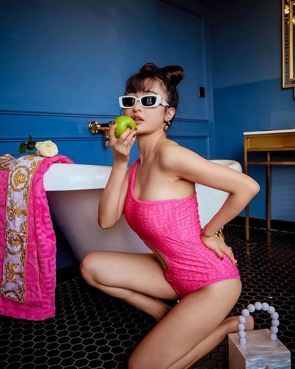 Mina Nguyễn thường xuyên được khen ngợi với body đáng ngưỡng mộ