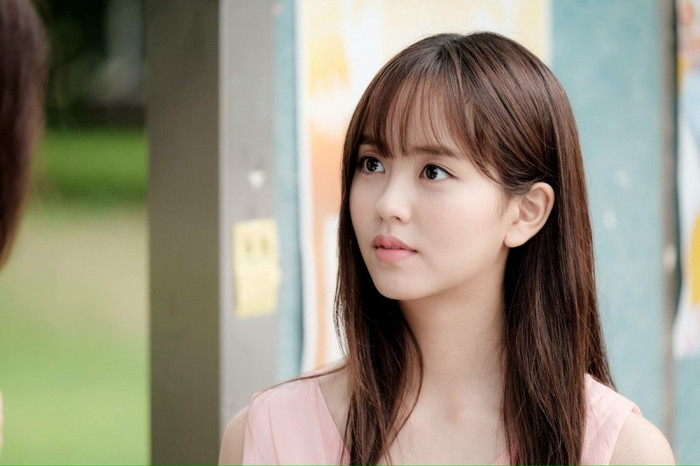 Kim So Hyun trong phim Chiến nào, ma kia! (2016)