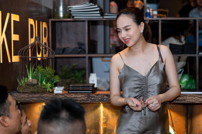 Đinh Ngọc Diệp tự tin lộ diện trước công chúng sau gần 1 tháng sinh con trai thứ 2