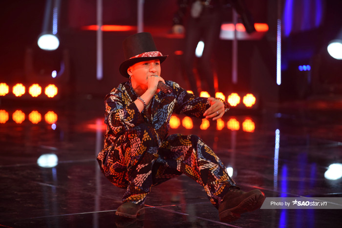 Weeza King Of Rap: Chưa có người yêu vẫn ghi điểm với bản Rap ghen tuông, phải mặc đẹp mới có tinh thần hát tốt Ảnh 10