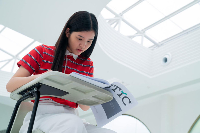 Tập 8 'Thiên tài bất hảo': Nghẹt thở dõi theo kì thi STIC của Lynn và Bank ở Úc, mọi chuyện đều suôn sẻ cho đến khi... Ảnh 9