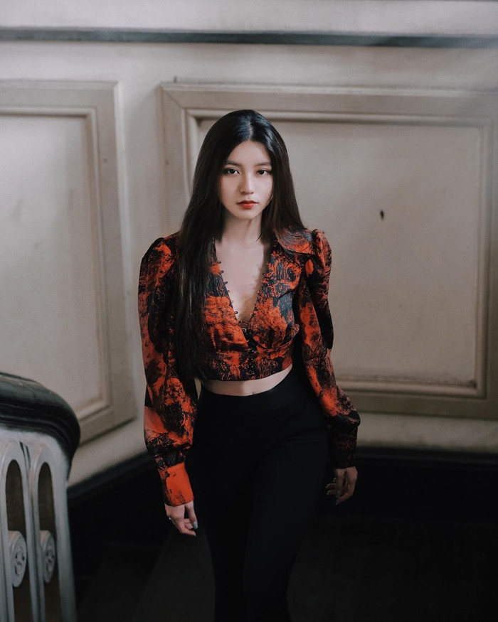 Hotgirl Bâu bất ngờ gia nhập 'đường đua' bikini, vóc dáng nuột nà 'hình chữ S' không hổ danh gái xinh đình đám thế hệ 10X Ảnh 3