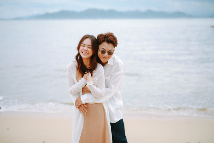 Phạm Quỳnh Anh ôm ấp trai lạ nhưng vẫn rơi nước mắt gửi lời người đến sau Ảnh 4