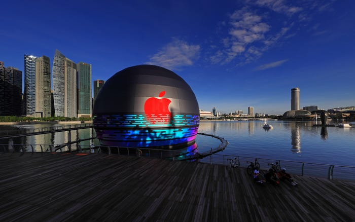 Cận cảnh Apple Store nổi trên mặt nước độc nhất vô nhị của Apple tại Singapore Ảnh 2