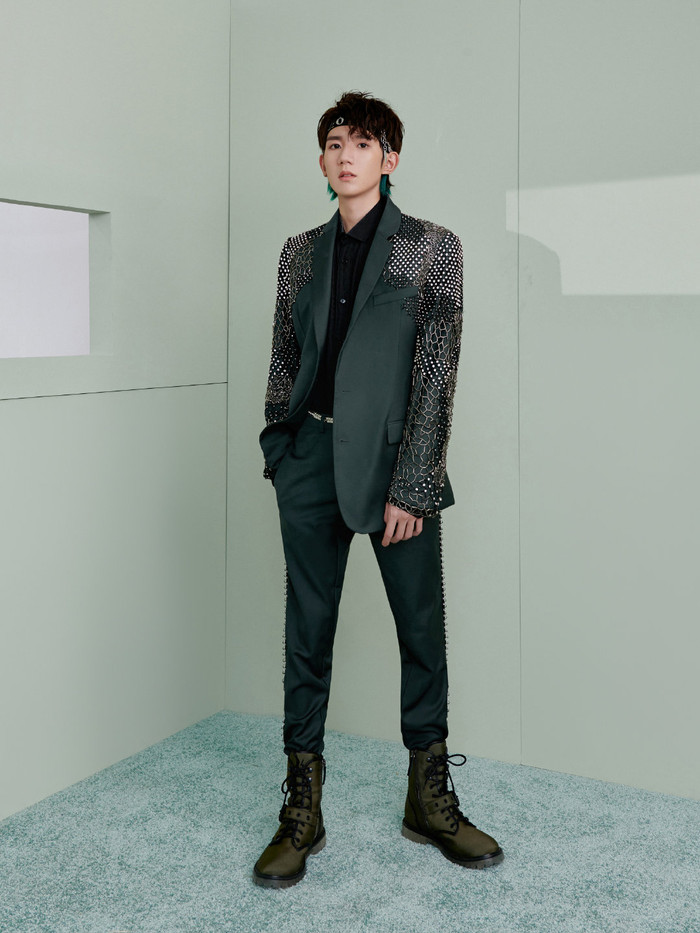 Vương Nguyên dù đen đúa, 'hai lúa' nhưng vẫn tỏa sáng vì nụ cười tươi rói Ảnh 10