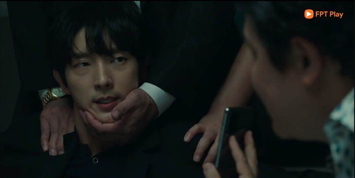 Tập 18 'Hoa của quỷ': Lee Joon Gi mở chế độ sát thủ, đối mặt với tên buôn người Ảnh 17