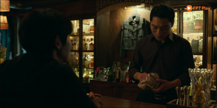 Tập 18 'Hoa của quỷ': Lee Joon Gi mở chế độ sát thủ, đối mặt với tên buôn người Ảnh 12